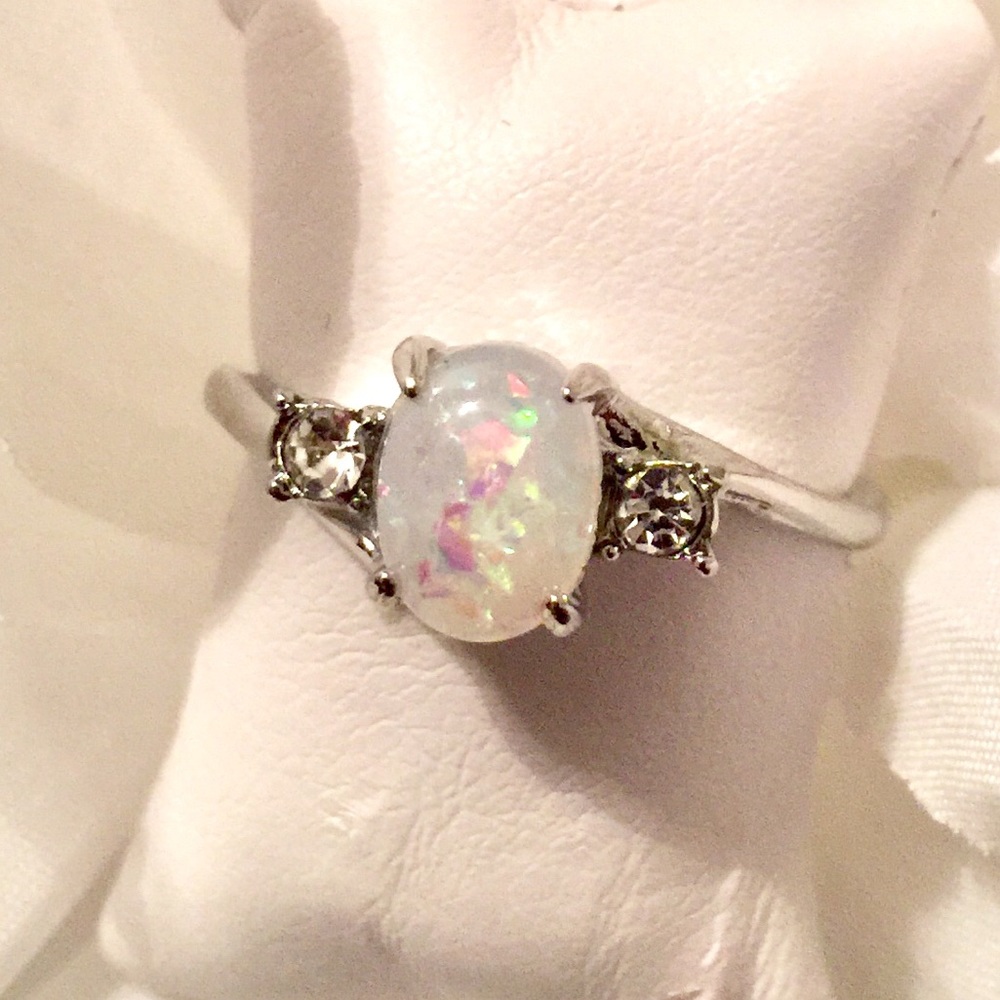 925 Silver & Opal Ring